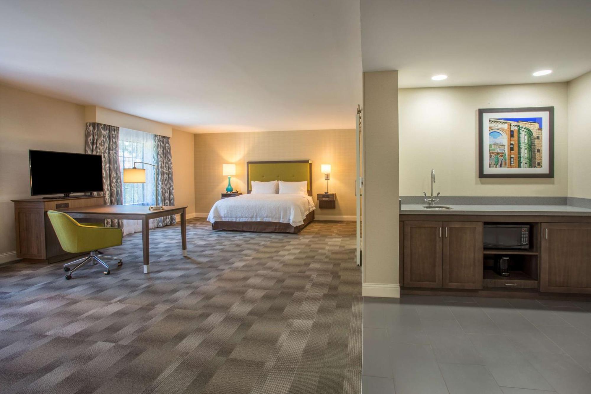 Hampton Inn & Suites Yonkers - Westchester Екстериор снимка