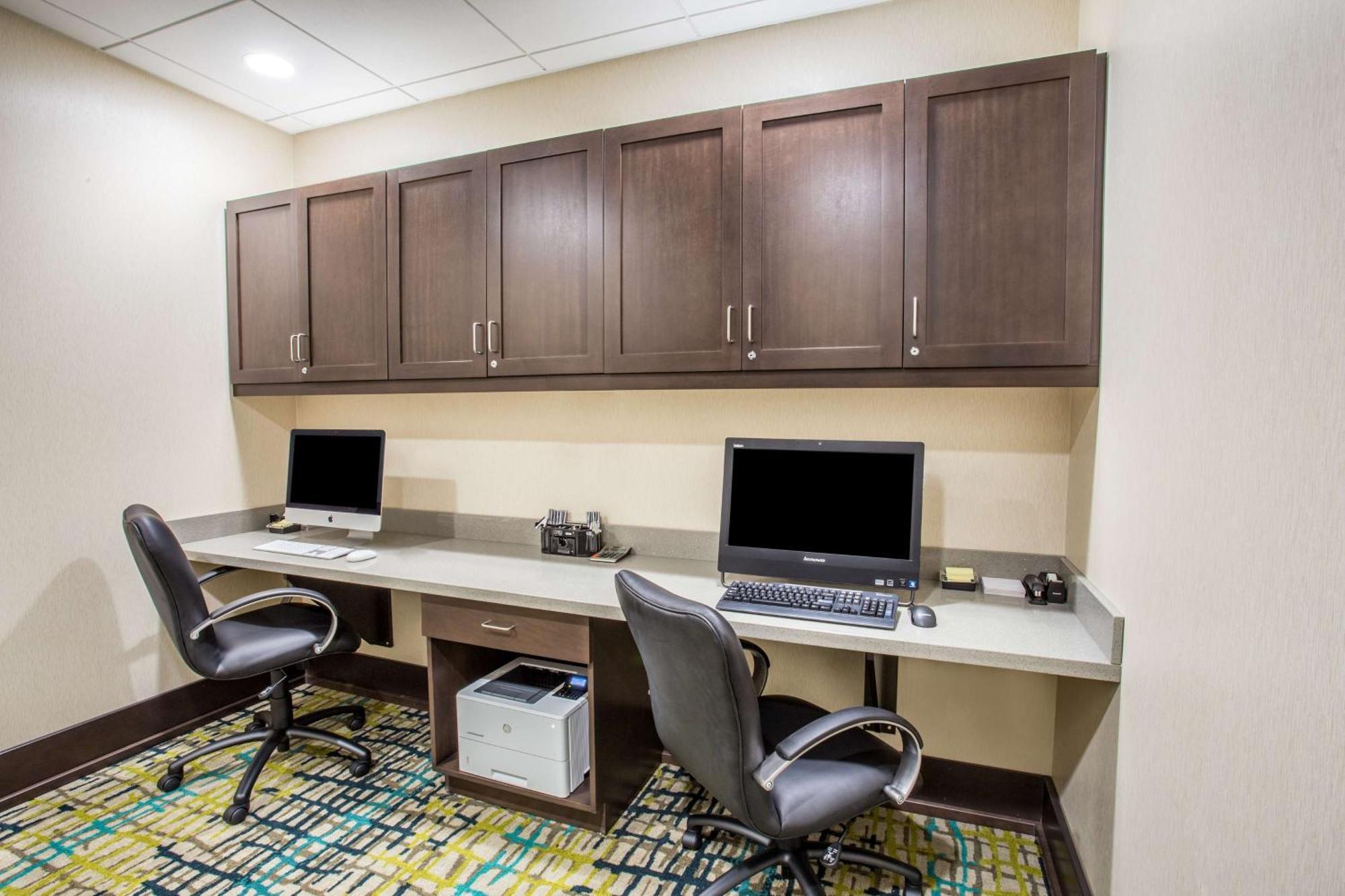 Hampton Inn & Suites Yonkers - Westchester Екстериор снимка
