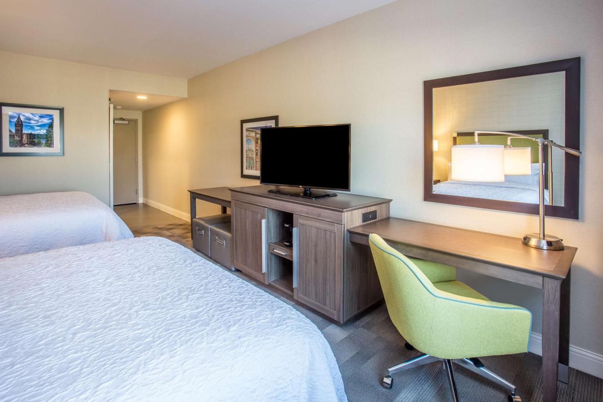 Hampton Inn & Suites Yonkers - Westchester Екстериор снимка