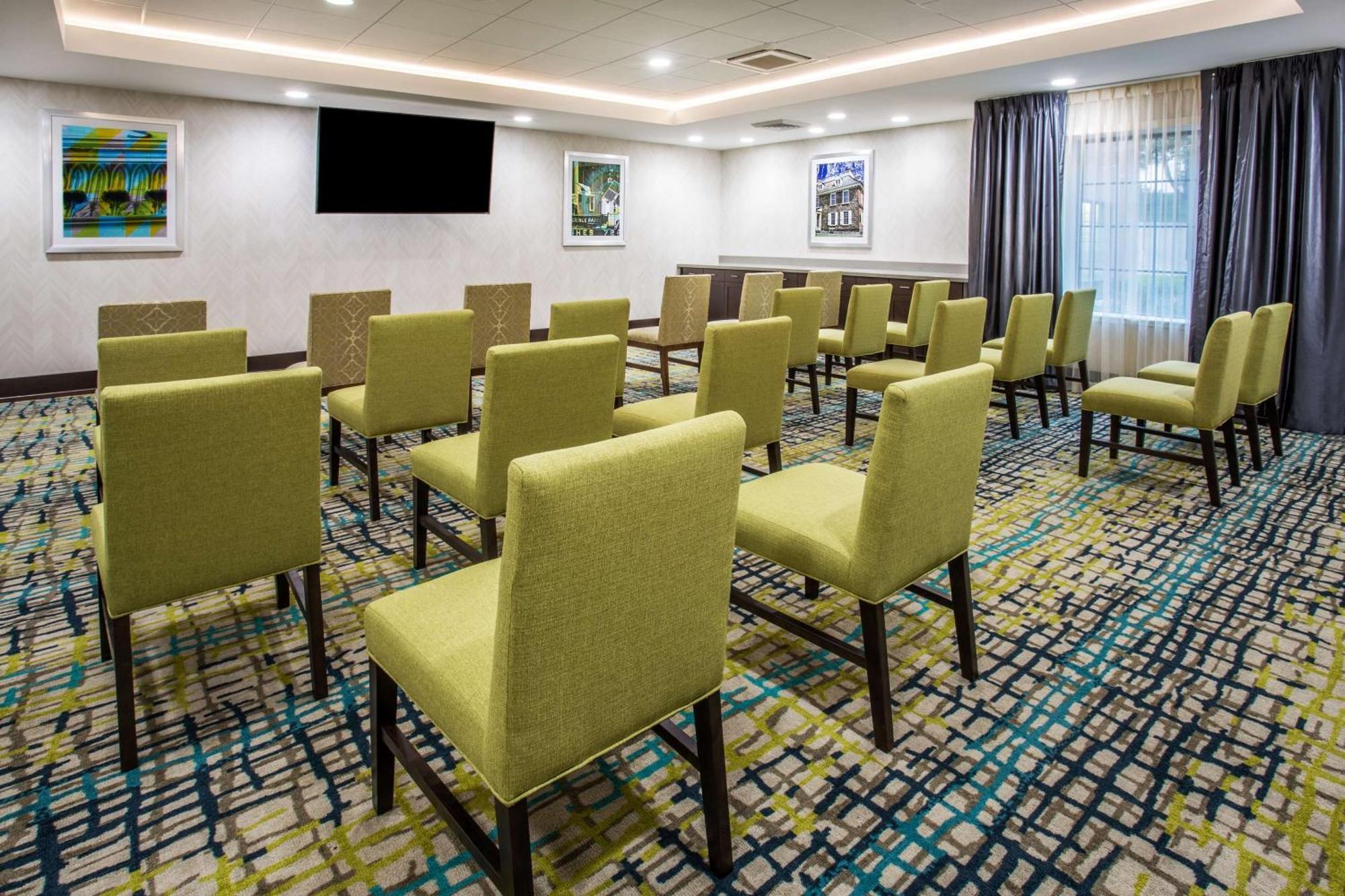 Hampton Inn & Suites Yonkers - Westchester Екстериор снимка
