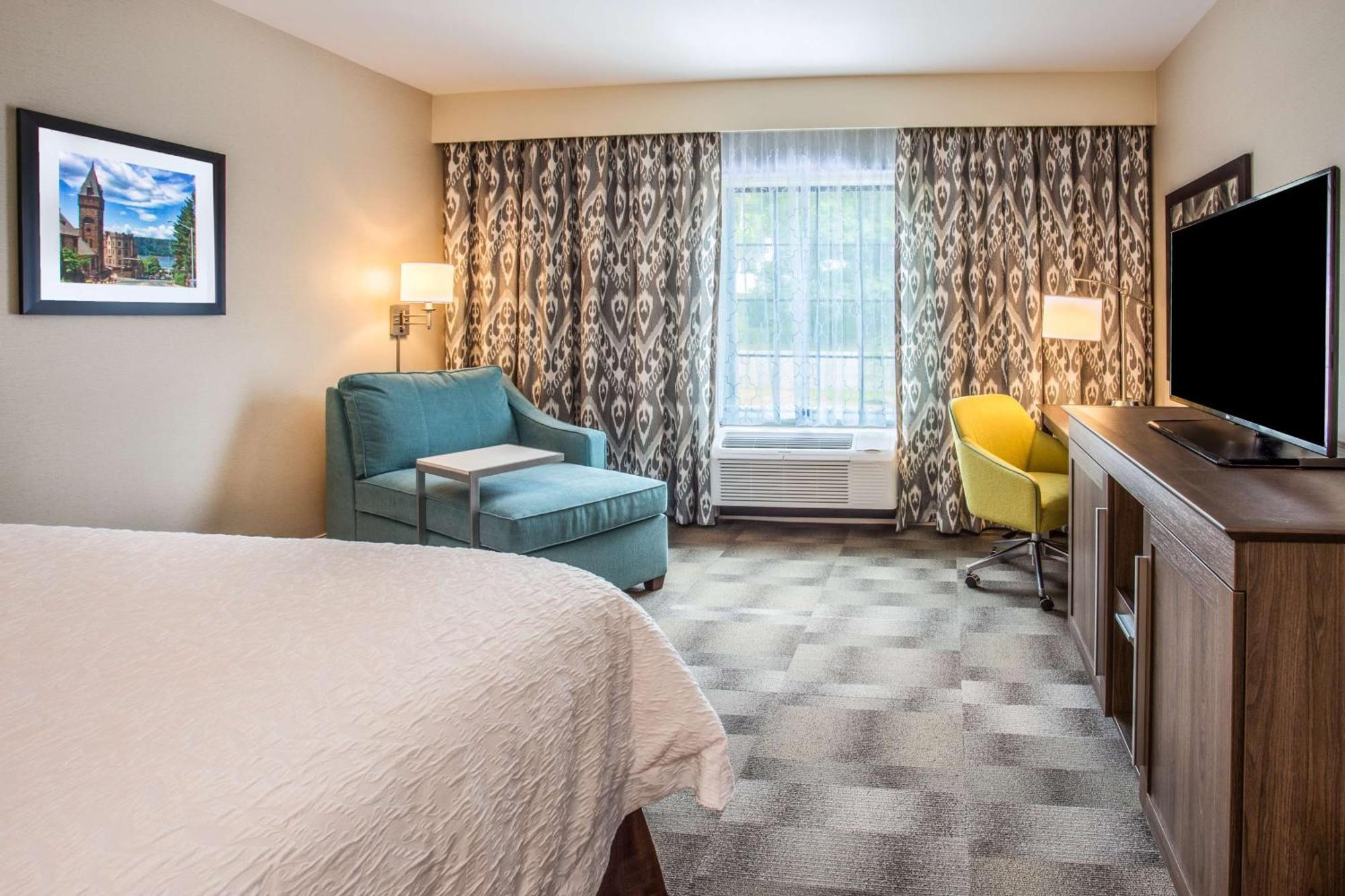Hampton Inn & Suites Yonkers - Westchester Екстериор снимка
