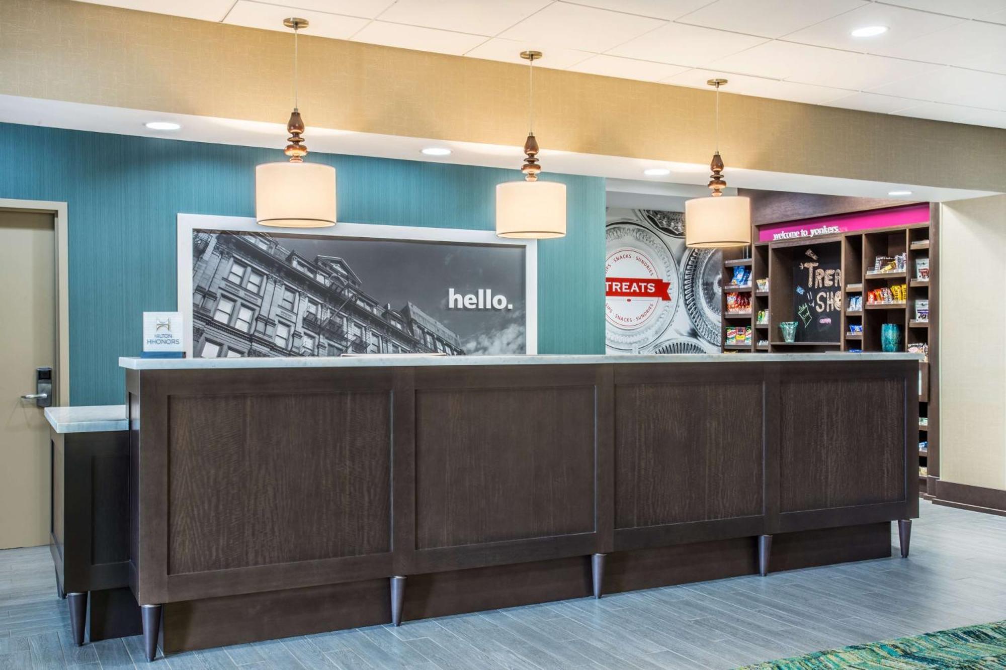 Hampton Inn & Suites Yonkers - Westchester Екстериор снимка