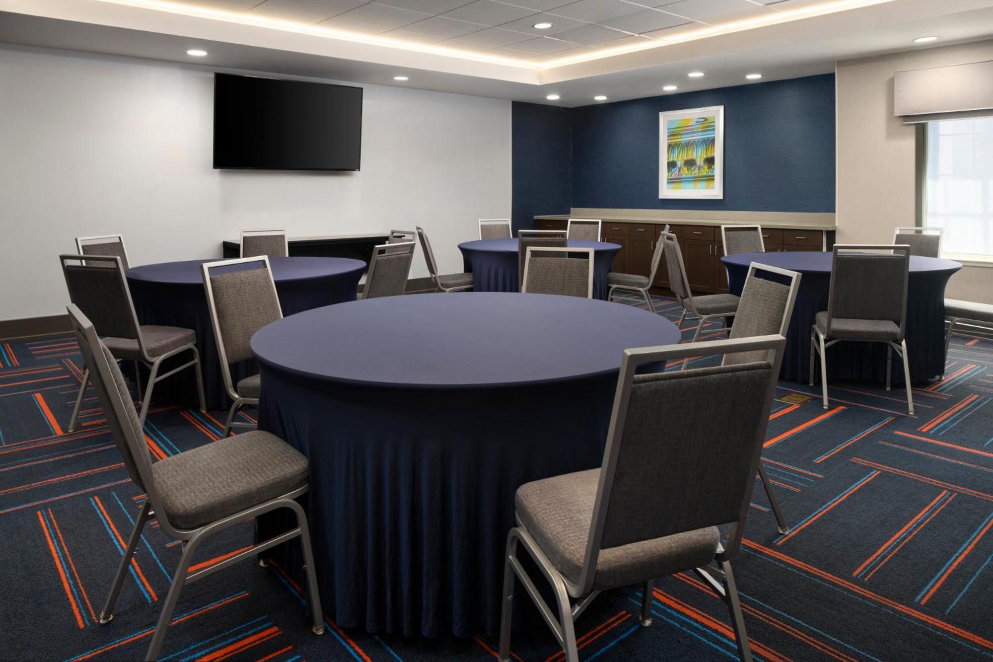 Hampton Inn & Suites Yonkers - Westchester Екстериор снимка